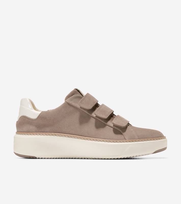 Women's GrandPrø Topspin Triple Strap Sneakers product image