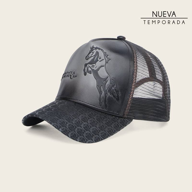 Gorra en piel genuina con diseño de caballo product image